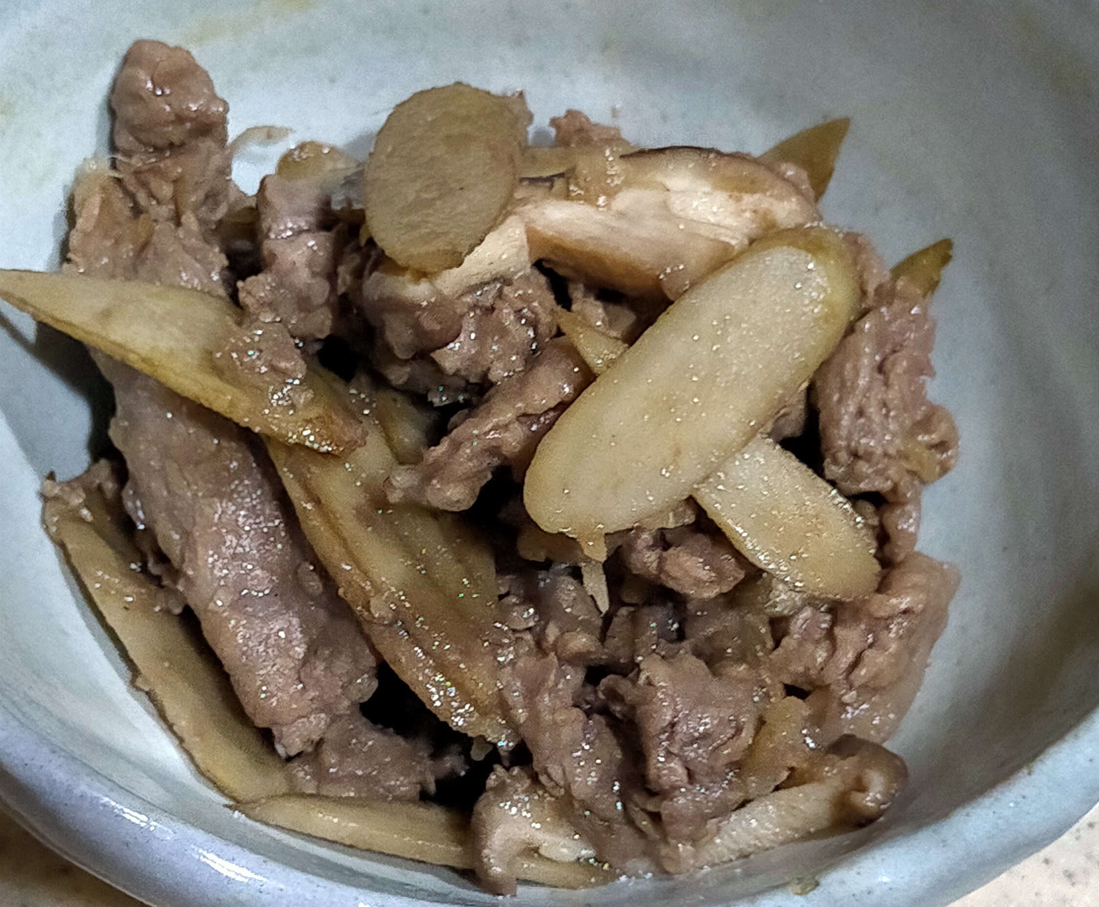 牛肉とごぼうの生姜醤油焼き